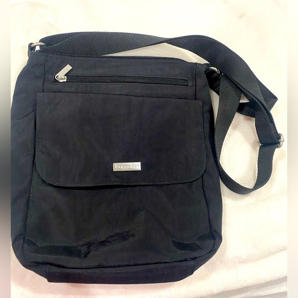 Baggalini Crossbody, Black